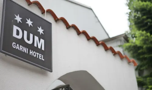 Hotel Dum Extérieur Photos