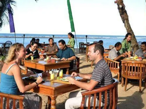 Inna Sindhu Beach Hotel & Resort Dining Photos