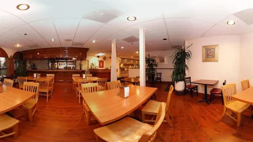 Best Western Plus South Bay Hotel Dining Photos