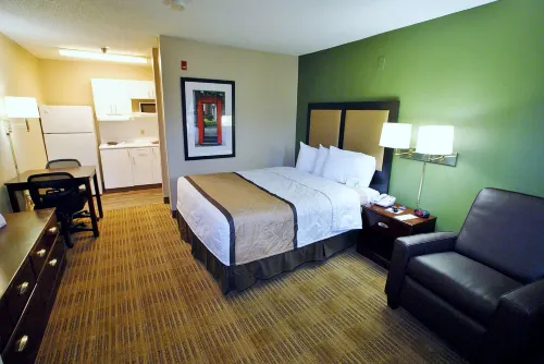 Extended Stay America Suites - St Louis - Westport - E Lackland Rd Photos