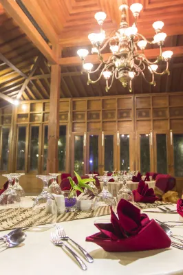 Burza Hotel Yogyakarta Makanan Photos