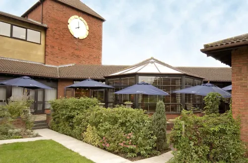 Delta Hotels Milton Keynes Extérieur Photos