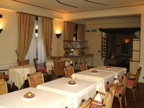 Hotel Milano Regency Restauration Photos