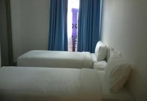 YY48 Hotel 2 Mins Walk from Masjid Jamek LRT Station Rooms Photos