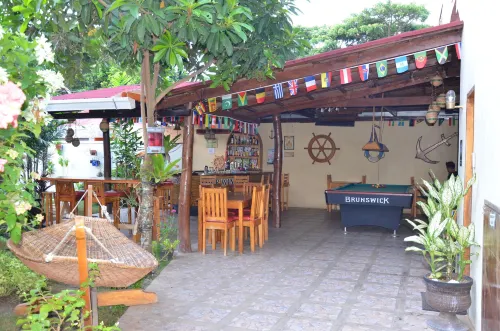 Captain's Lodge and Bar Da non perdere Photos