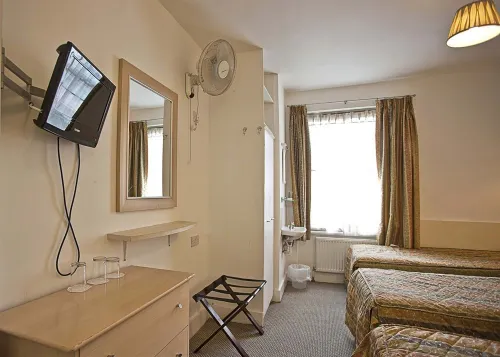 Earls Court Hotel Photos