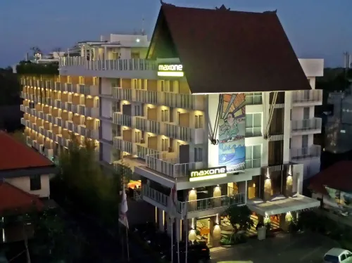 MaxOne Hotel Bukit Jimbaran Eksterior Photos