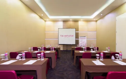 Favehotel Solo Baru Business Facilities Photos