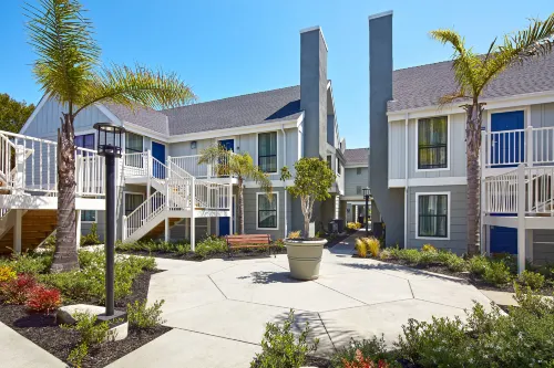 Residence Inn Los Angeles LAX/Manhattan Beach Featured Photos