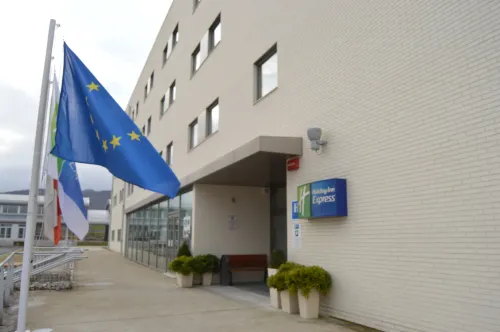 Holiday Inn Express Vitoria Exterior Photos