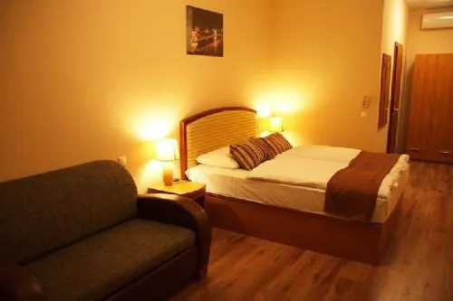 Six Inn Hotel Budapest Photos
