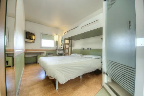 Hôtel Ibis Budget Paris Porte de Montmartre Photos