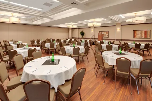 Travelodge Hotel by Wyndham Saskatoon Espaces Affaires Photos