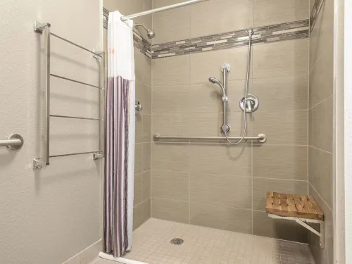 La Quinta Inn & Suites by Wyndham Orlando Lake Mary Photos