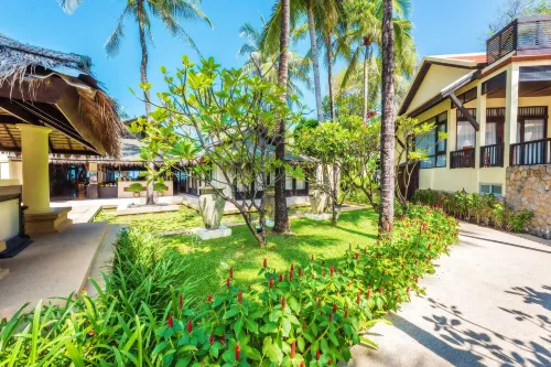 Impiana Beach Resort Patong, Phuket Außen Photos