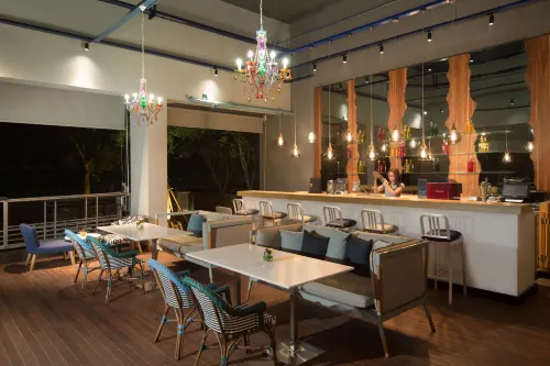 Delonix Hotel Karawang Restauration Photos