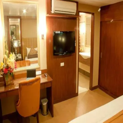 Royal Garden Hotel Photos