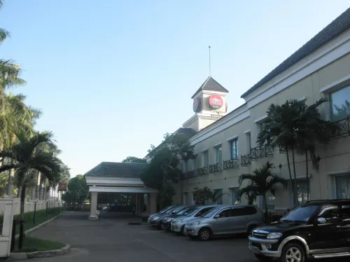 Grand Cikarang Hotel Außen Photos