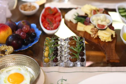 Sacred House Dining Photos