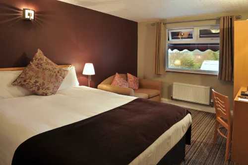 Antoinette Hotel Wimbledon Photos