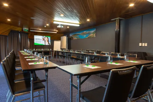 Holiday Inn Queenstown Frankton Road Business Photos