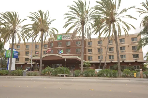 Holiday Inn Express San Diego South - Chula Vista Exterior Photos