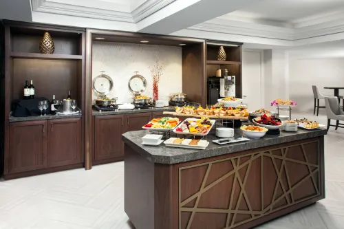 Sheraton Gateway Los Angeles Hotel Dining Photos