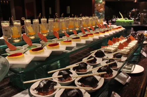 Radisson Blu Plaza Hotel Hyderabad Banjara Hills Dining Photos