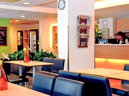 Ibis Budget Amsterdam Airport Restauration Photos