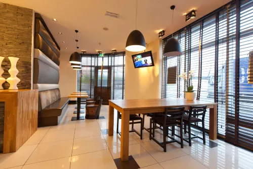 XO Hotels Blue Tower تناول الطعام Photos