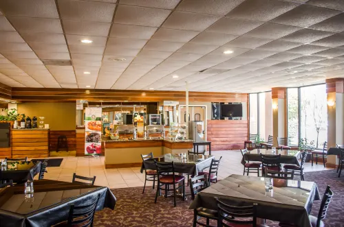Quality Inn & Suites Pensacola Bayview Featured Photos