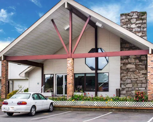 Coratel Inn and Suites by Jasper Ocean Shores Exterior Photos