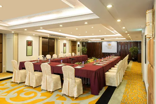 Emperor Hotel Business Photos