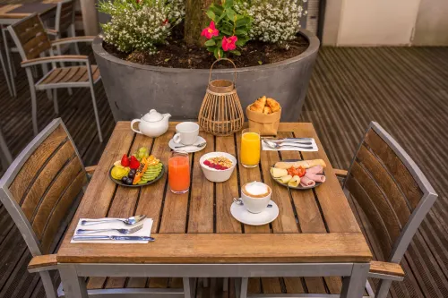 Courtyard Paris Arcueil Dining Photos
