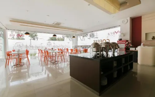 Hotel Evora Surabaya Makanan Photos