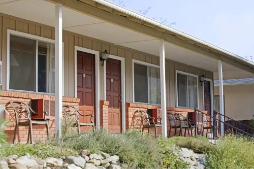 Mariposa Lodge Exterior Photos