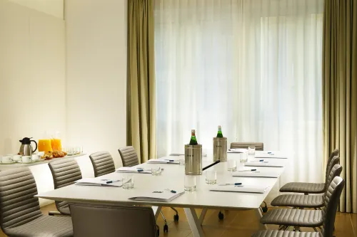 UNA HOTELS Century Milano Business Photos