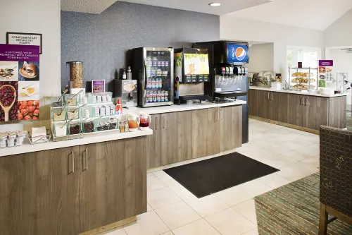 Residence Inn Seattle Bellevue Dining Photos