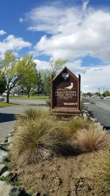 High Country Motel & Backpackers Featured Photos