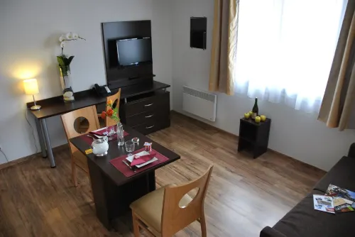Séjours & Affaires Caen le Clos Beaumois Rooms Photos