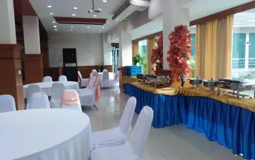 River Grand Hotel Dining Photos