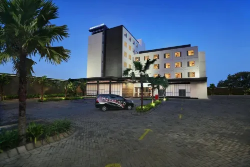 Hotel Neo+ Waru - Sidoarjo Unggulan Photos