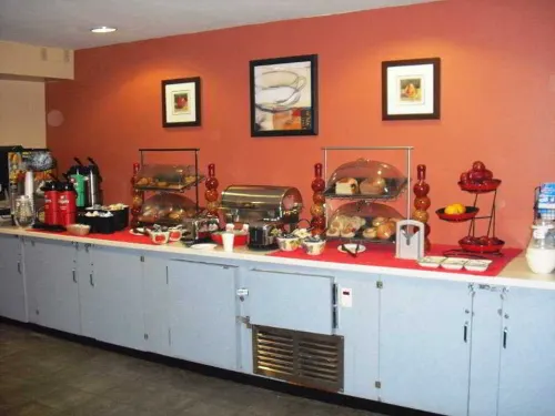 Ramada by Wyndham Jersey City Makanan Photos