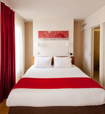 Hôtel Lyon-ouest by Arteloge Photos