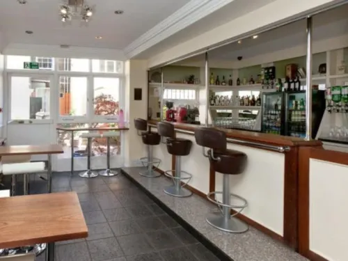 Crestfield Hotel Leisure & Recreation Photos