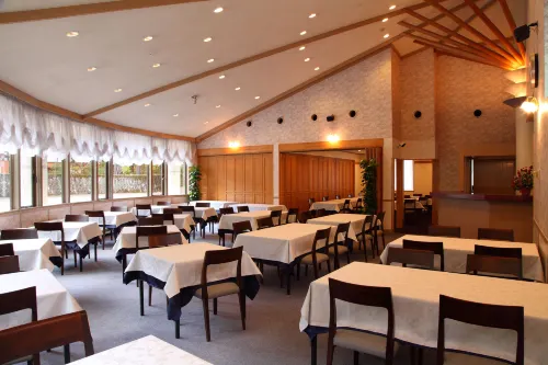 Hotel Oak Forest Restauration Photos