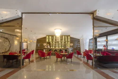 FH55 Grand Hotel Palatino Restauration Photos