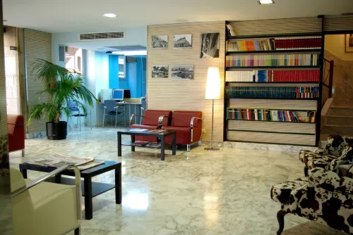B&B Hotel Tarragona Centro Urbis Öffentliche Flächen Photos