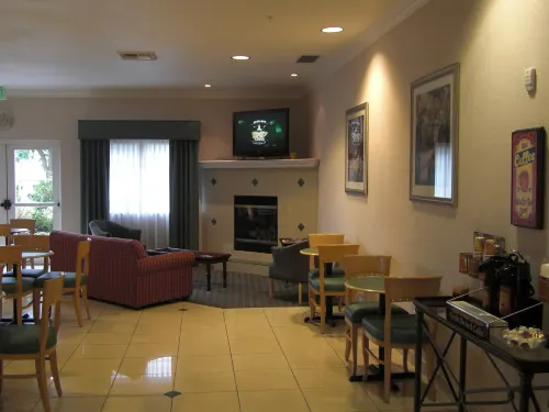 La Quinta Inn & Suites by Wyndham Modesto Salida Dining Photos