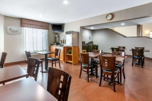 Eod SureStay Hotel by Best Western Mesa Superstition Springs Dining Photos